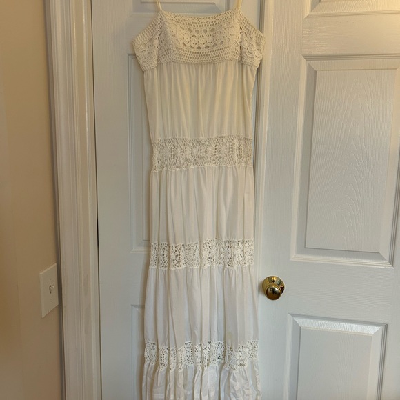 White Sundress, Size 8 - Picture 8 of 8